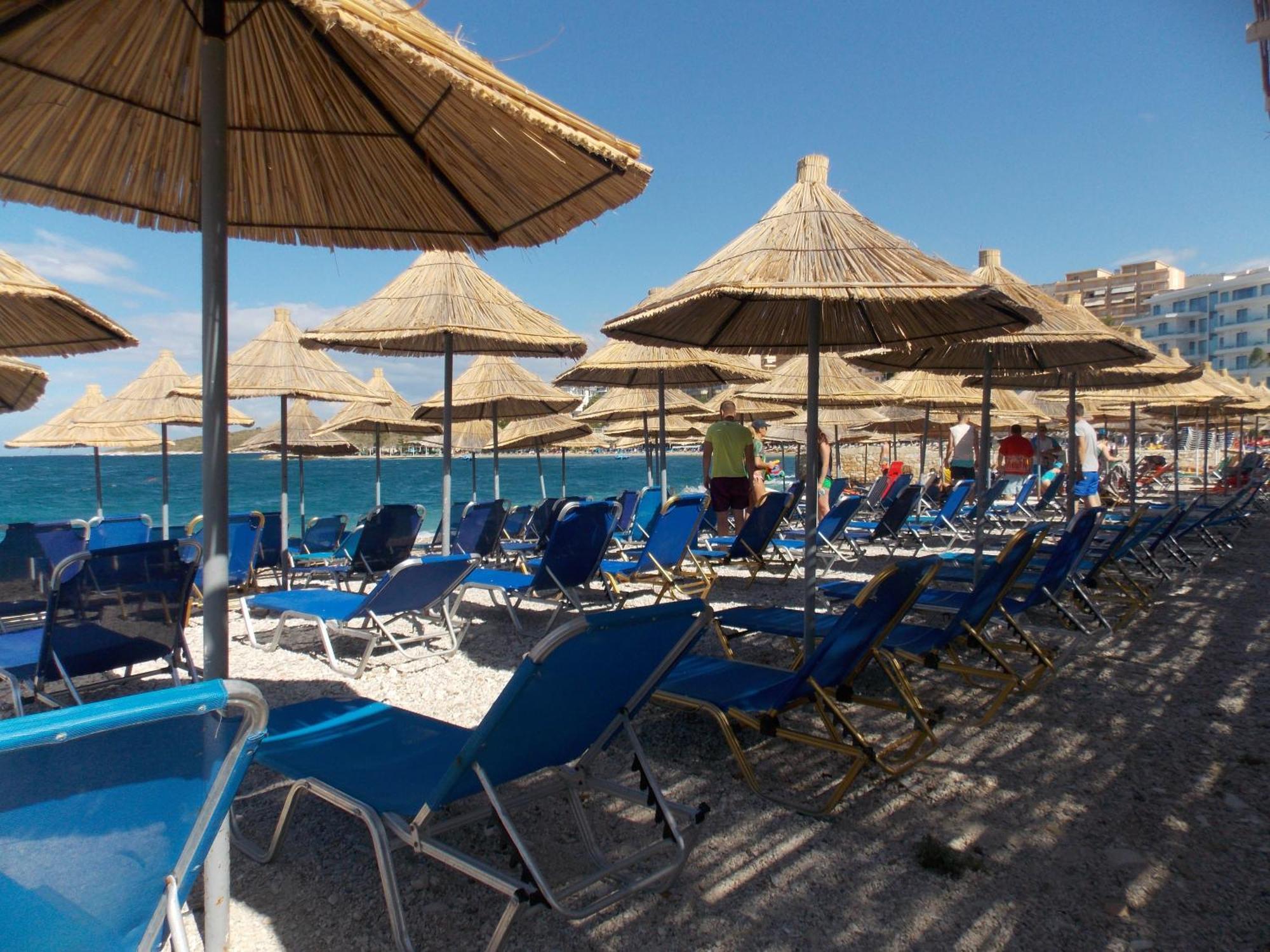 סרנדה Sunset Suites מראה חיצוני תמונה