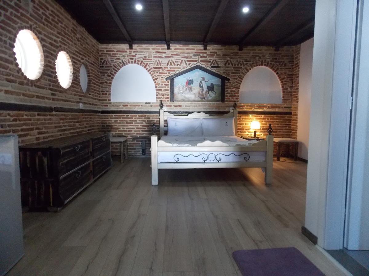 סרנדה Sunset Suites מראה חיצוני תמונה